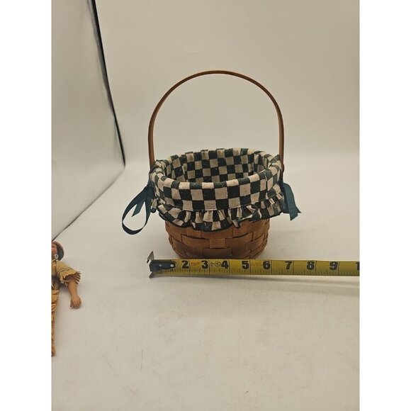 Longaberger Baskets - Handwoven Small Top Handle basket with Checkere Liner 1992 - Picture 3 of 5
